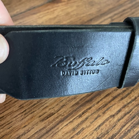 Buffalo studded leather belt - Picture 3 of 6